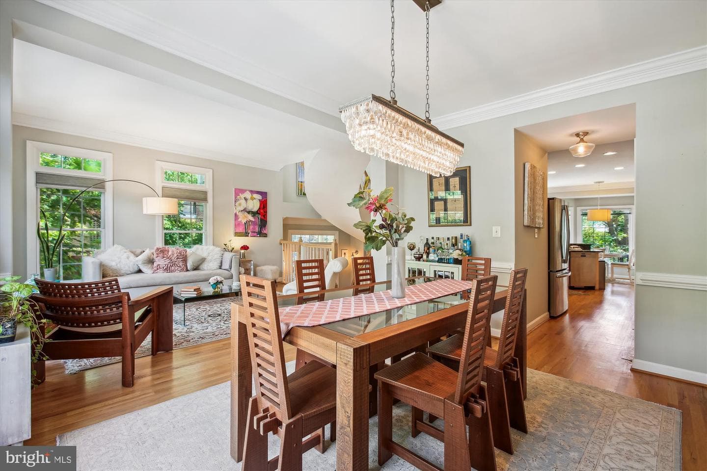 135 Rees Place photo 12