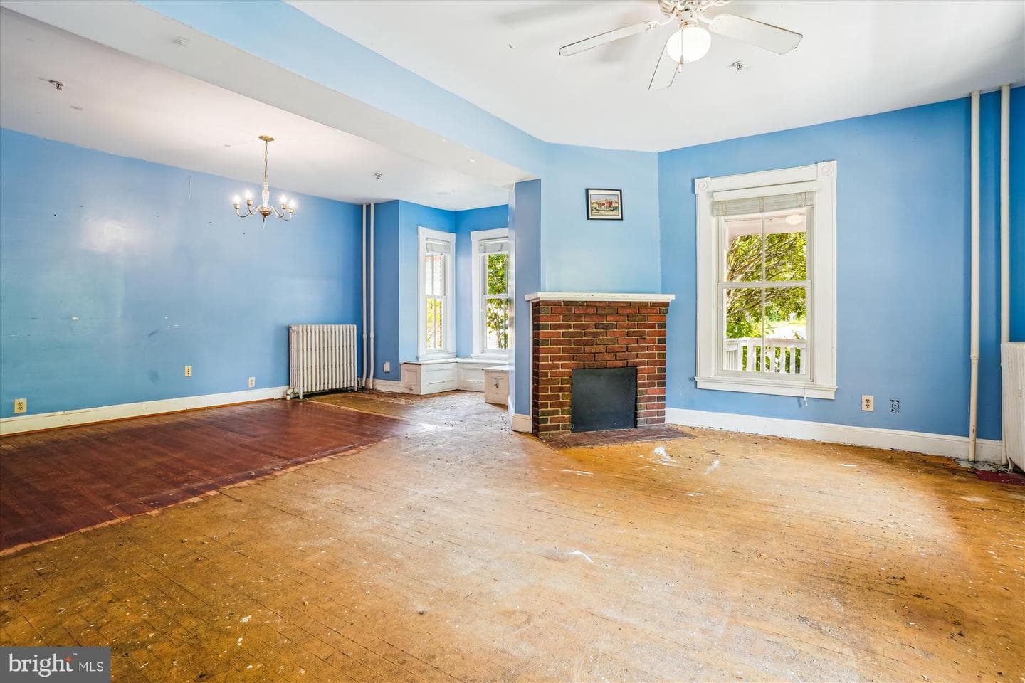 209 E Broad Street photo 17