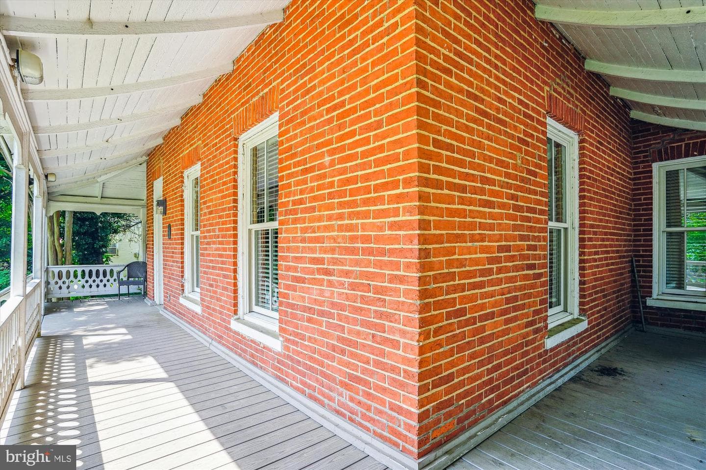 209 E Broad Street photo 8