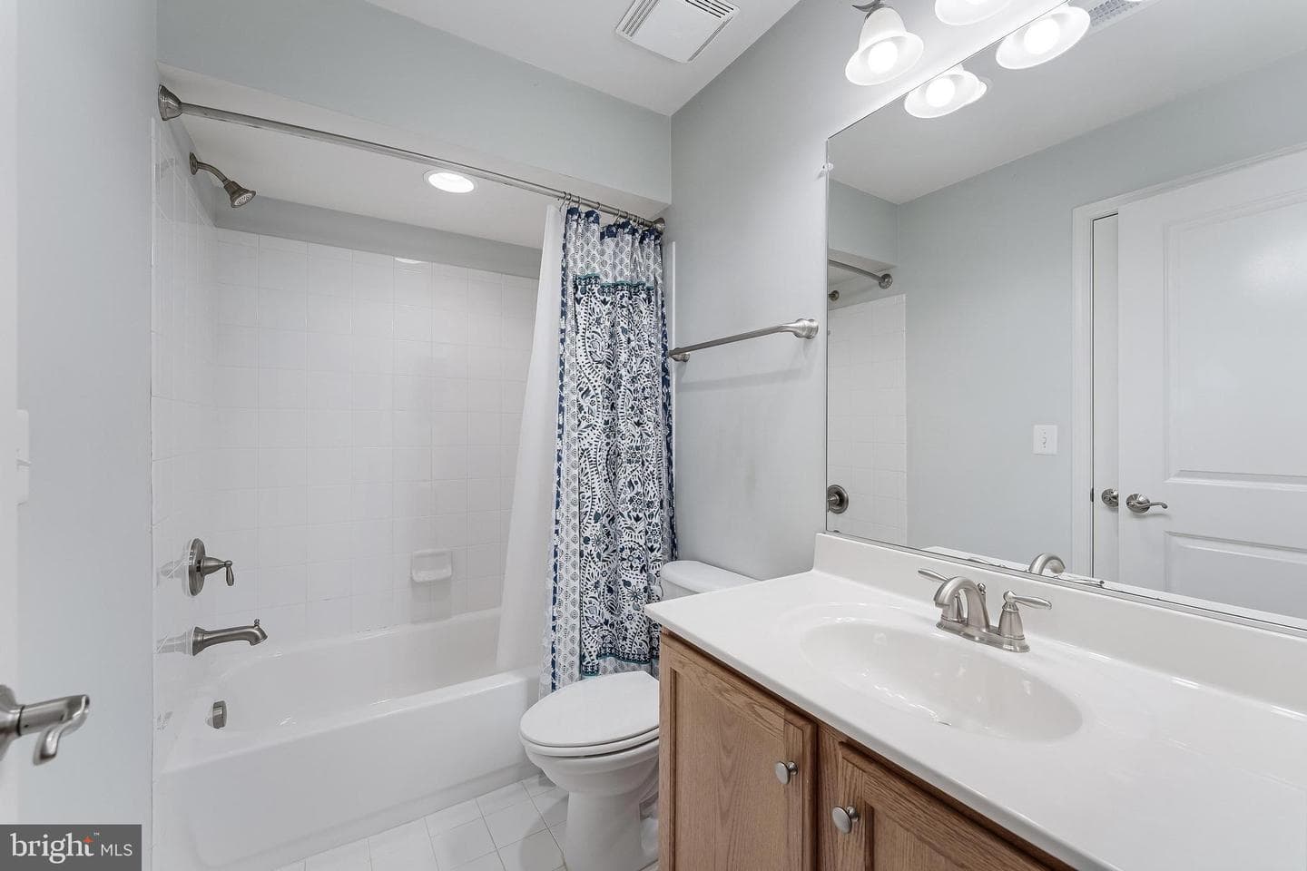 998 Railroad Avenue photo 68