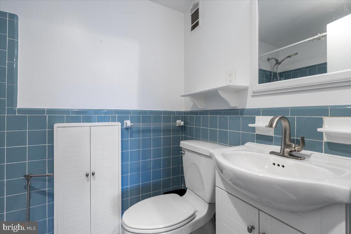 200 N Maple Avenue #416 photo 23