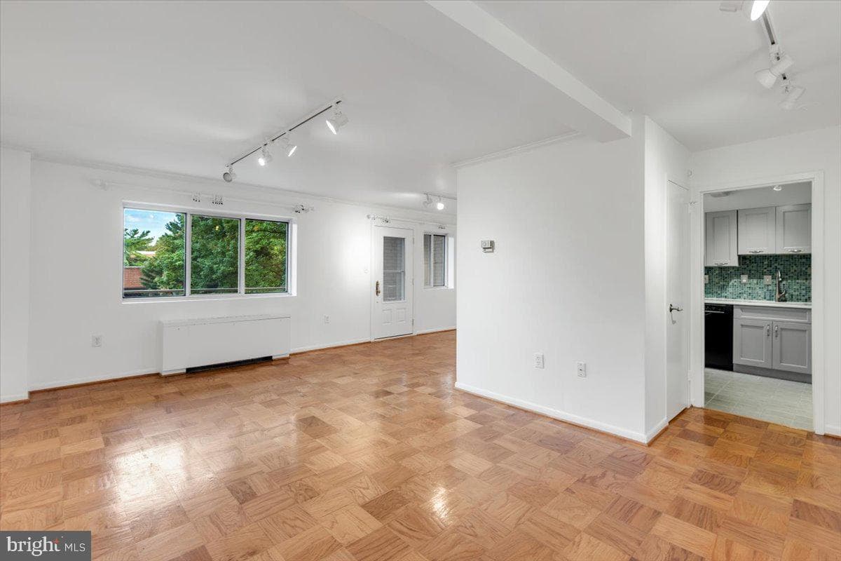 200 N Maple Avenue #416 photo 3