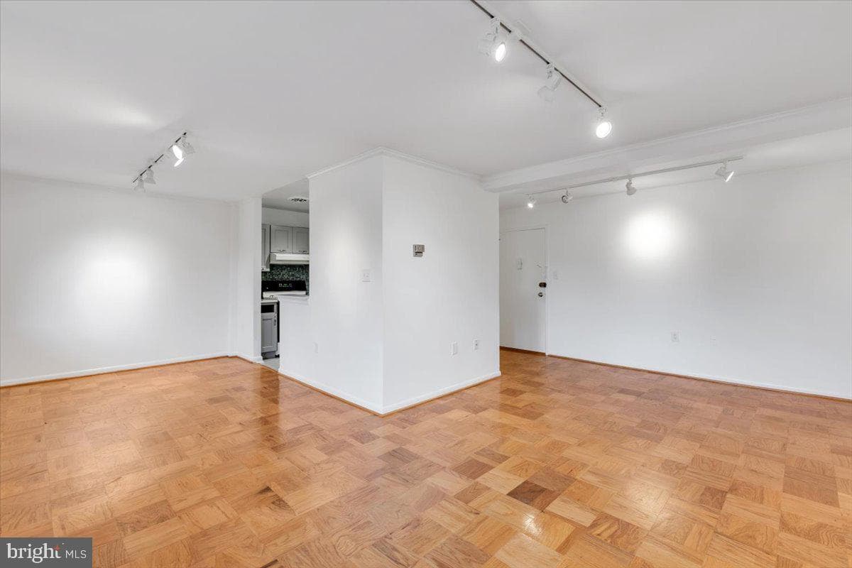 200 N Maple Avenue #416 photo 6
