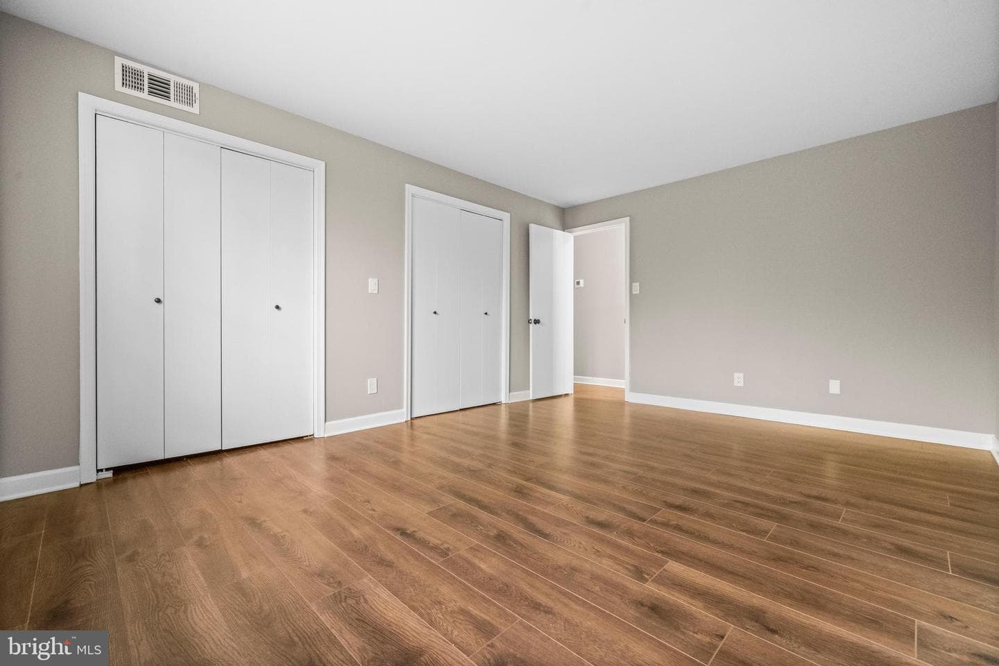 1134 S Washington Street #t1 photo 23