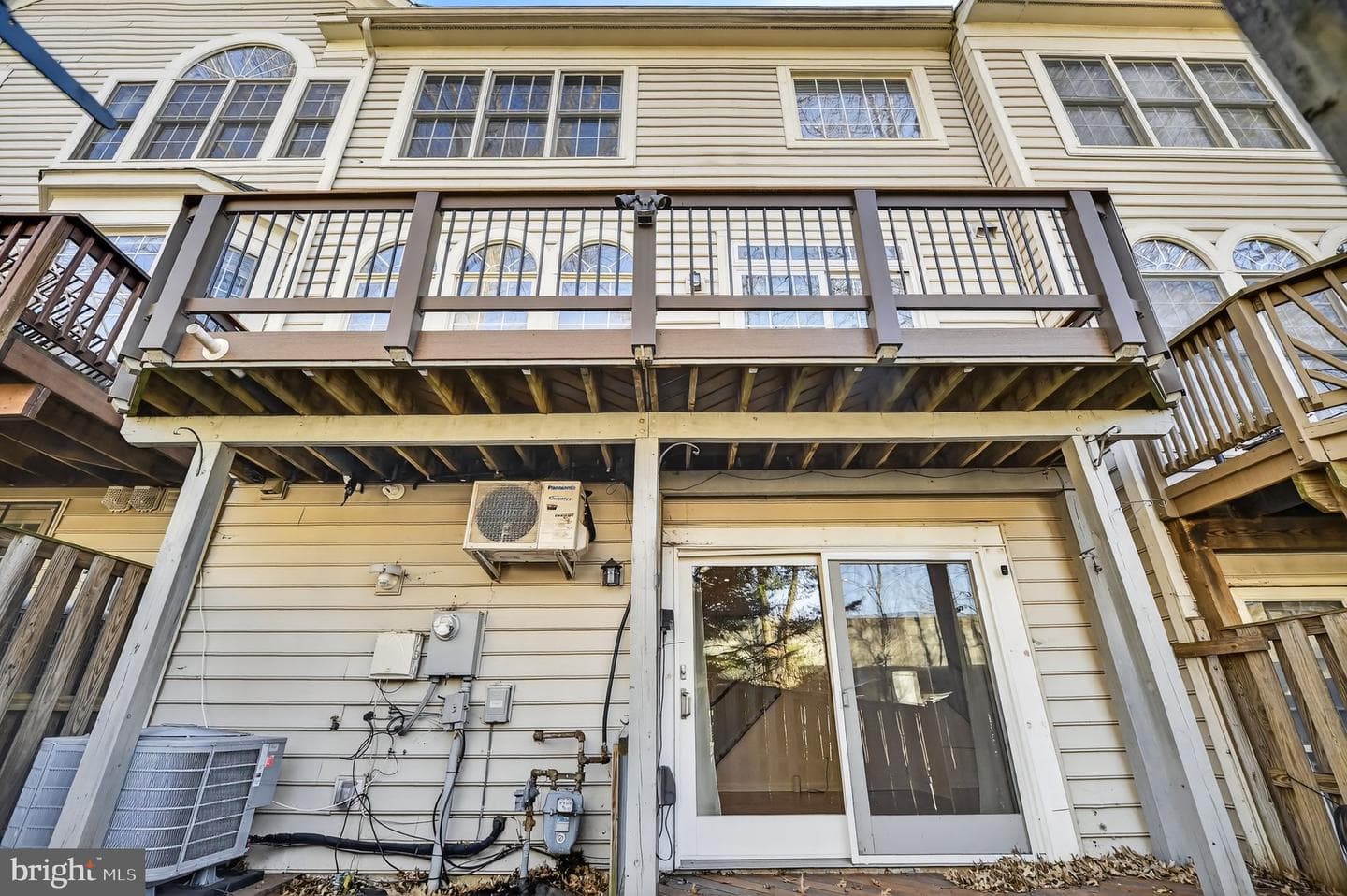 128 Rees Place photo 46