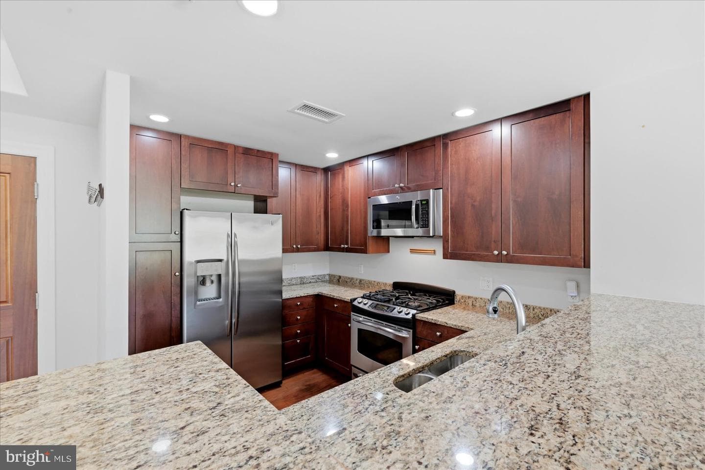 513 W Broad Street #315 photo 2