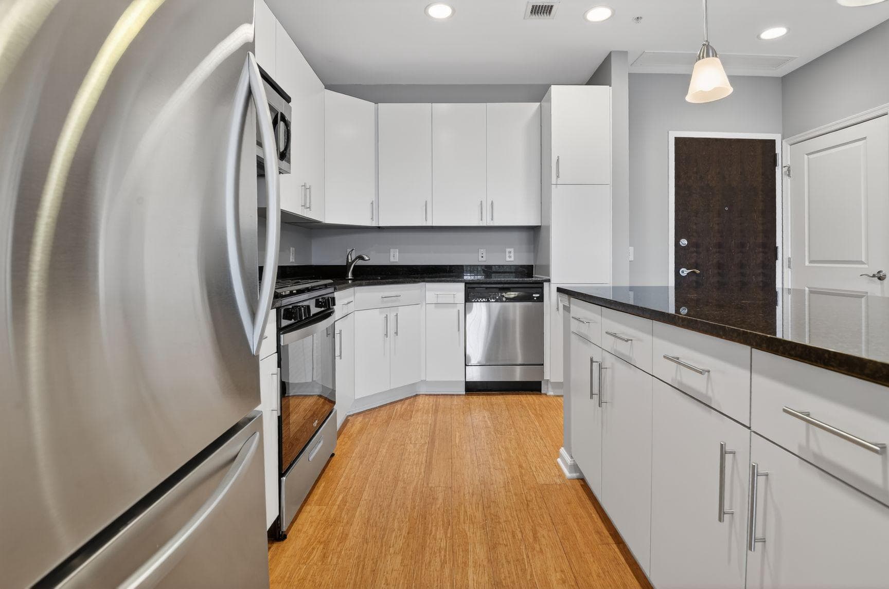 444 W Broad Street #428 photo 4