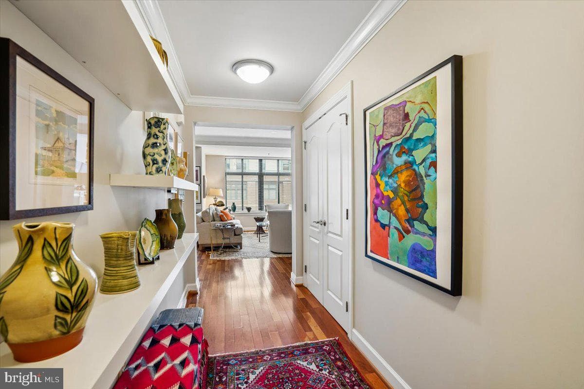 502 W Broad Street #417 photo 3