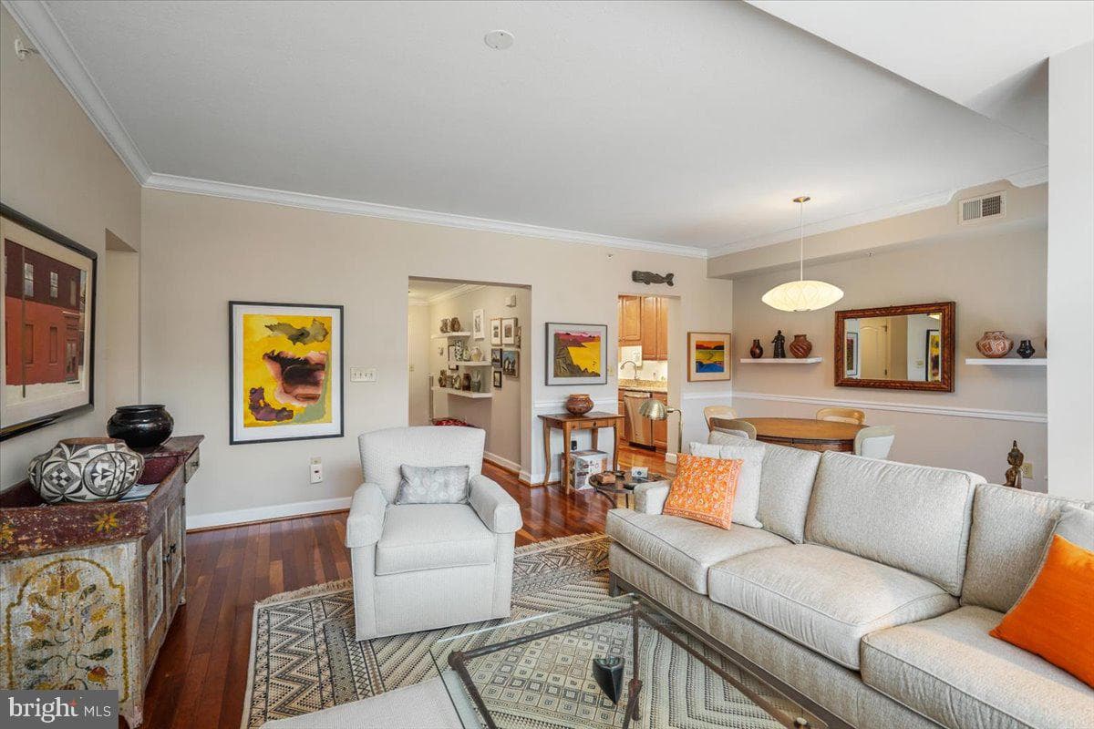 502 W Broad Street #417 photo 6