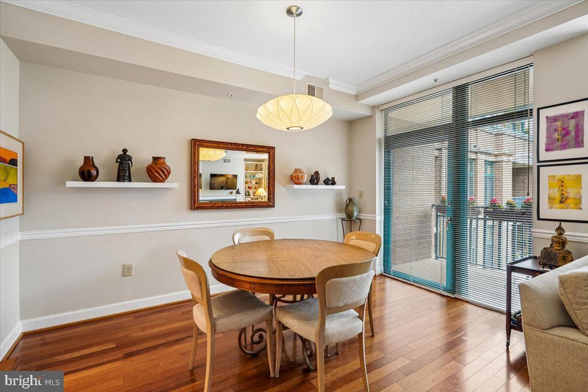 502 W Broad Street #417 photo 8
