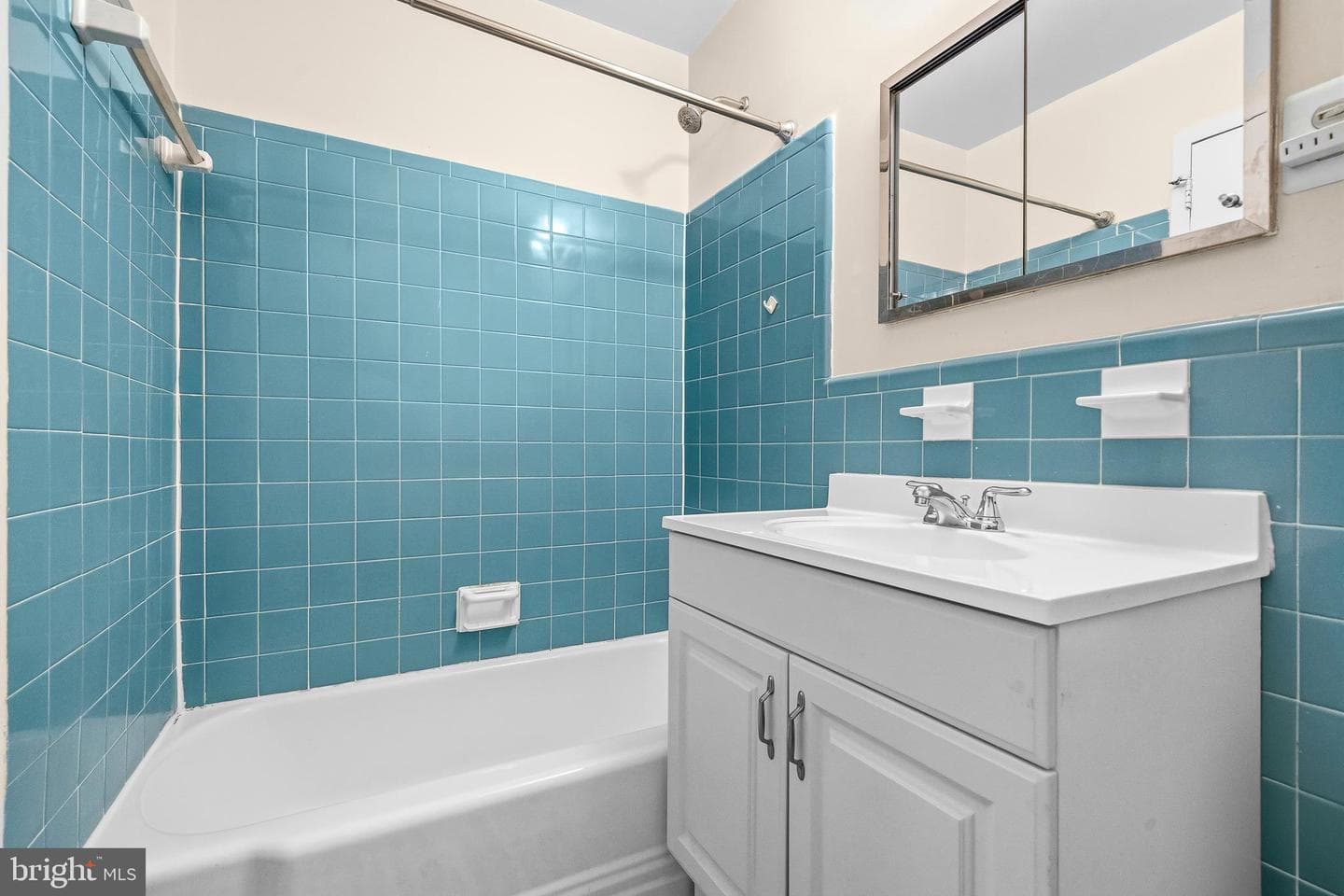 200 N Maple Avenue #613 photo 16