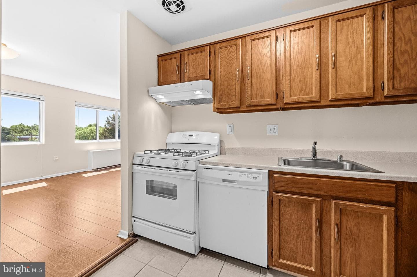 200 N Maple Avenue #613 photo 7