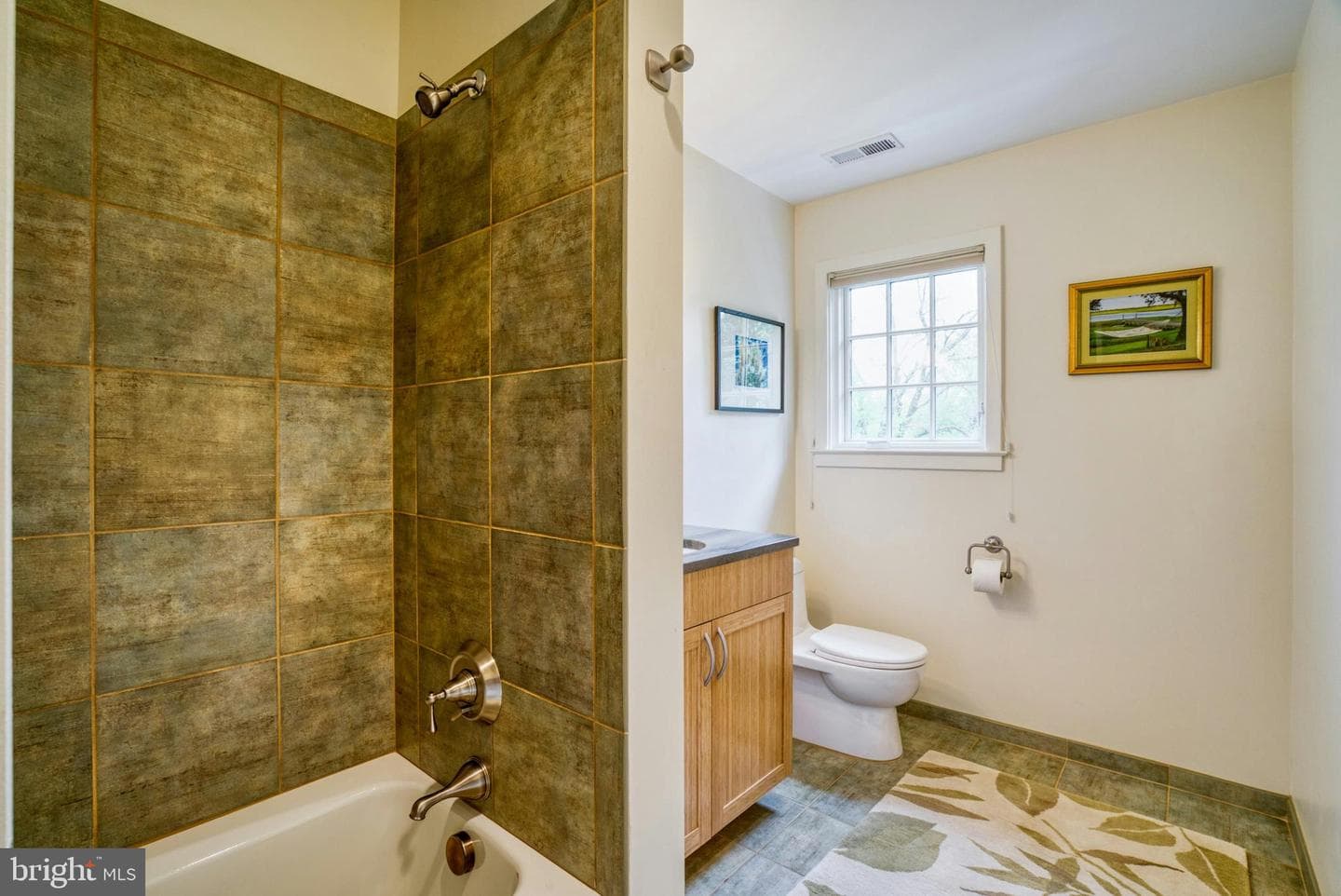 312 N Van Buren Street photo 47