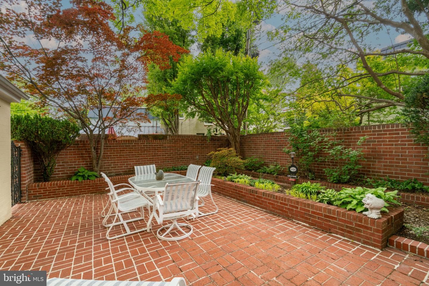 201 Garden Court photo 37