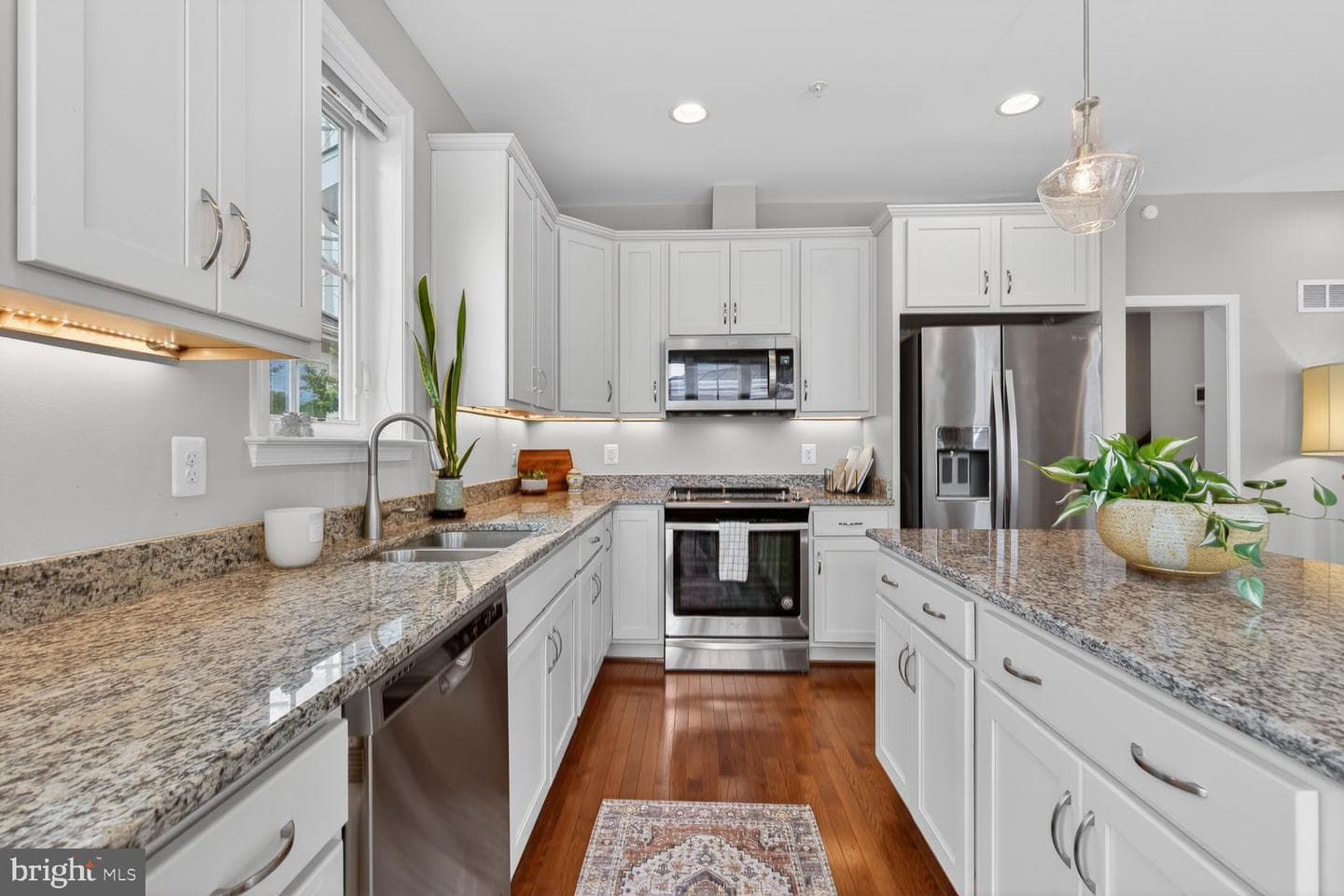 1006 Railroad Avenue photo 9