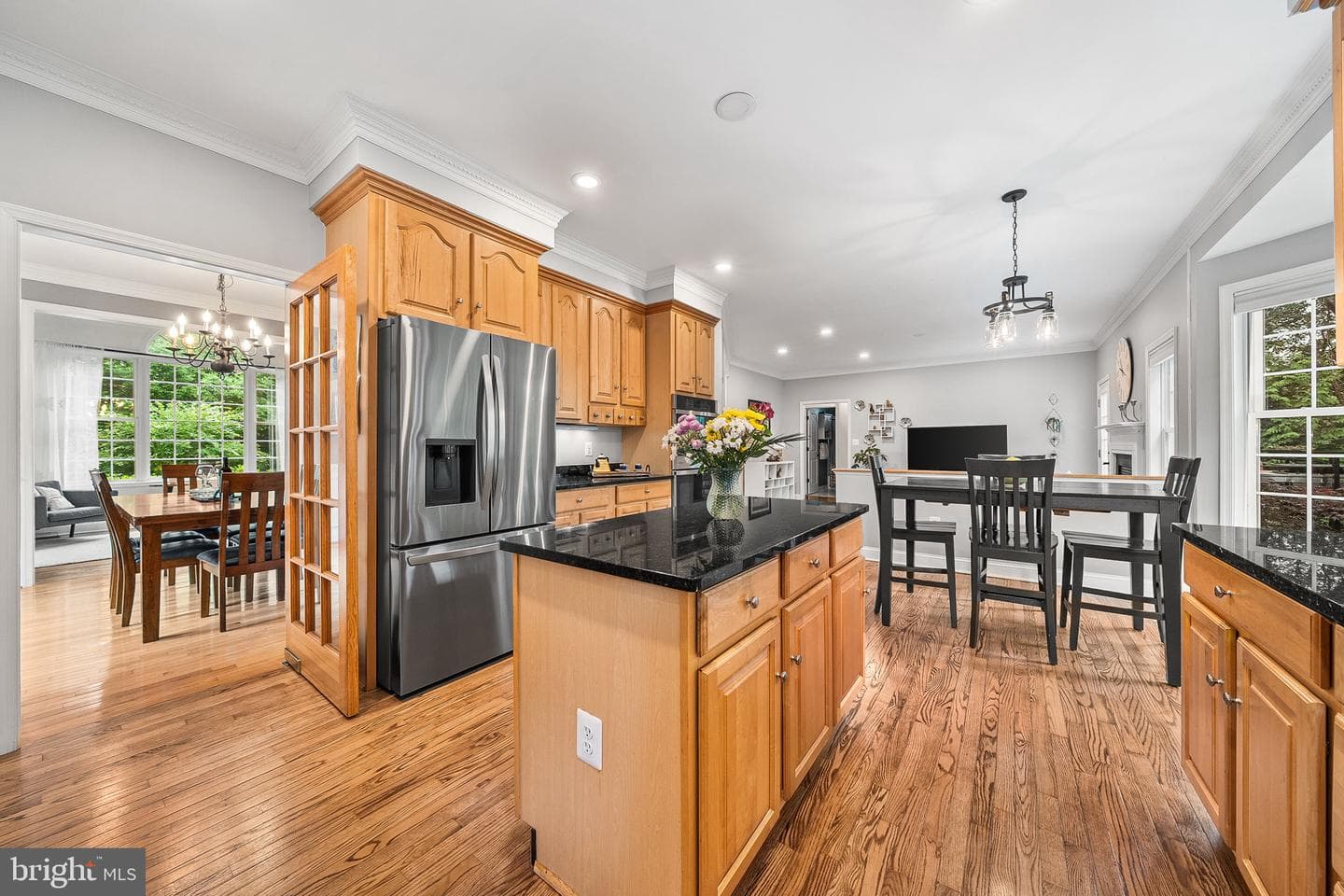 813 Fulton Avenue photo 12