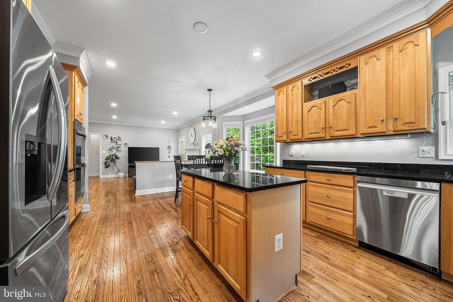 813 Fulton Avenue photo 15