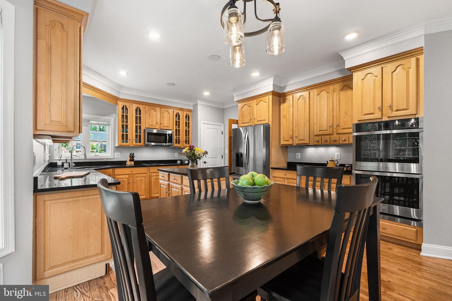 813 Fulton Avenue photo 18