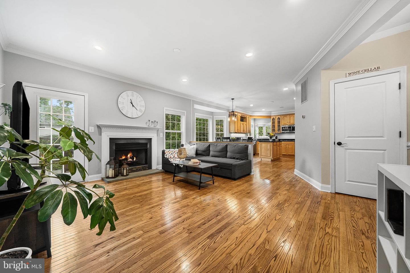 813 Fulton Avenue photo 21
