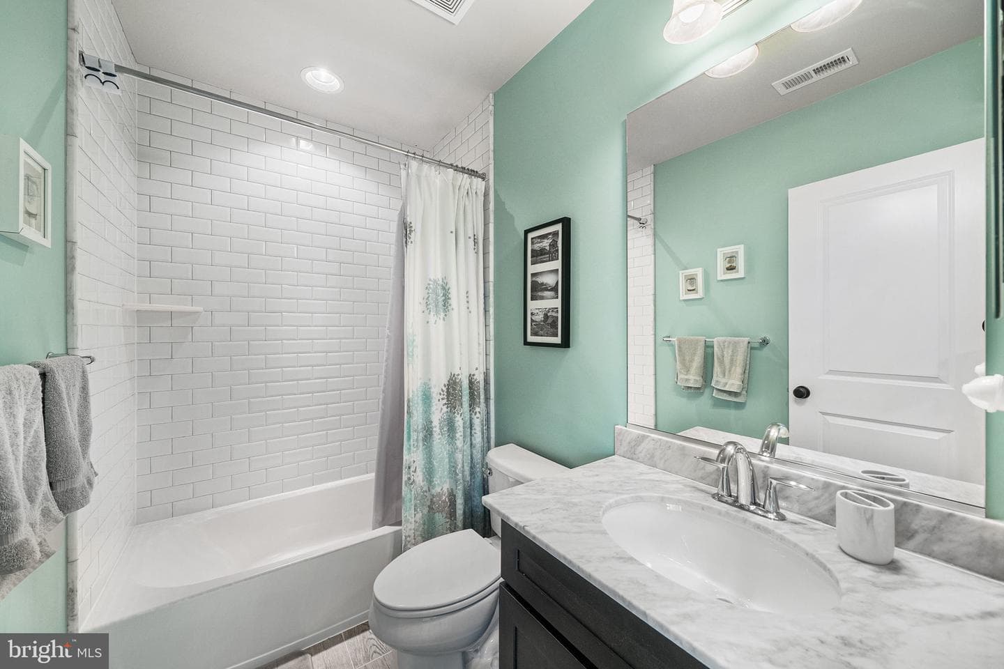 1203b Lincoln Avenue photo 34