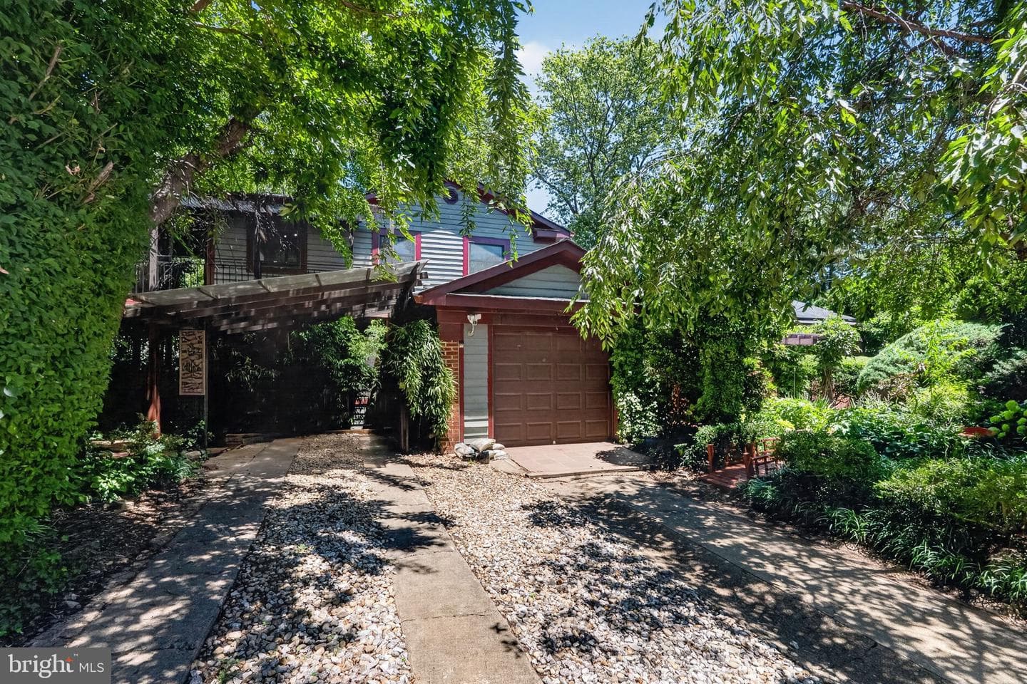 997 N Sycamore Street photo 3