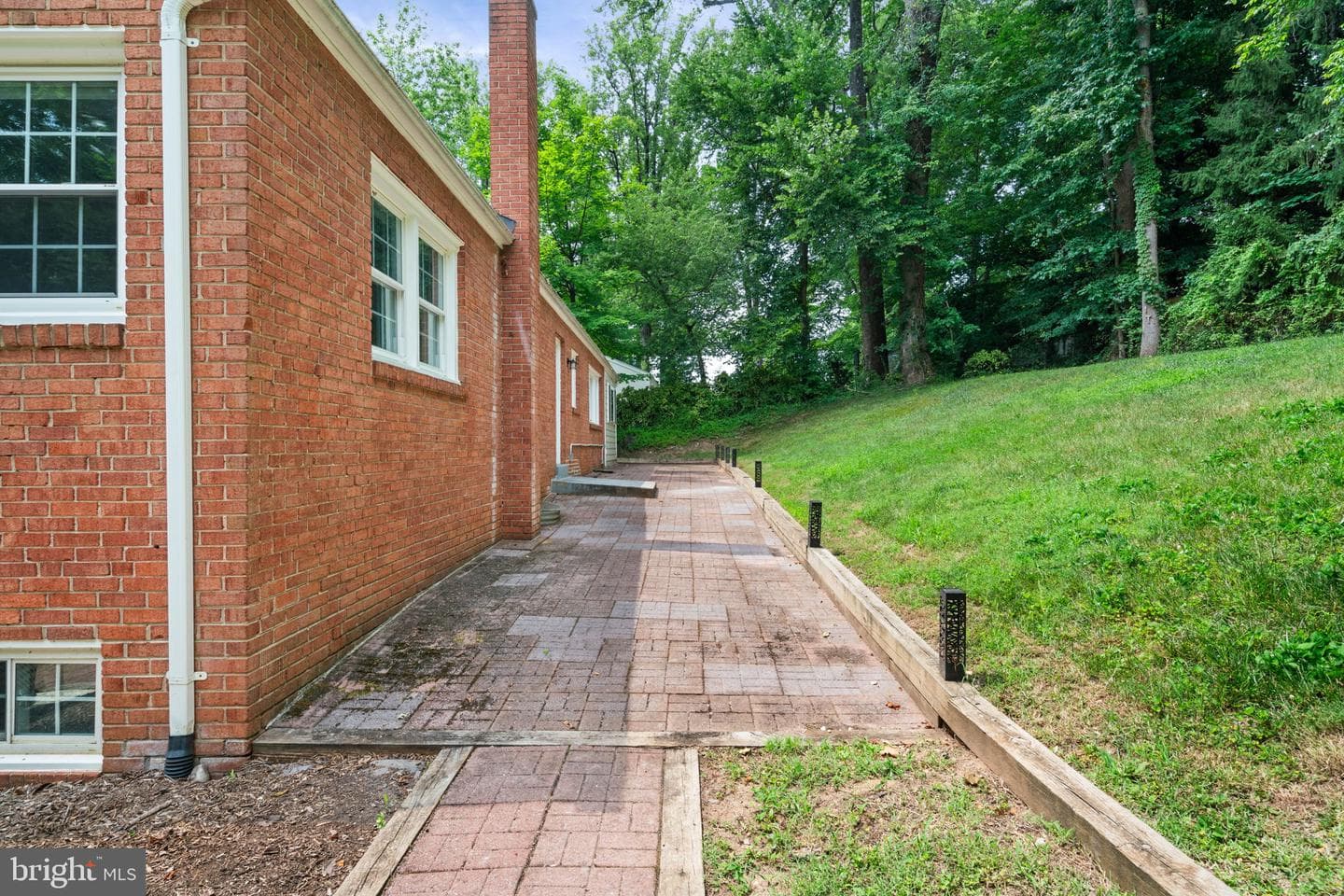 709 E Broad Street photo 38
