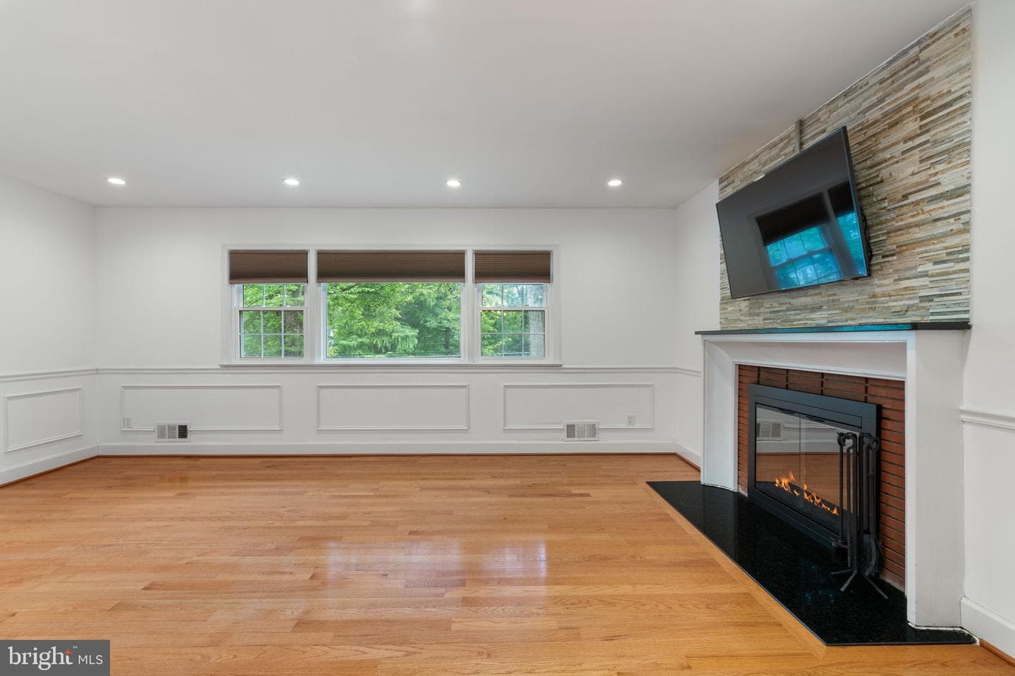 709 E Broad Street photo 4