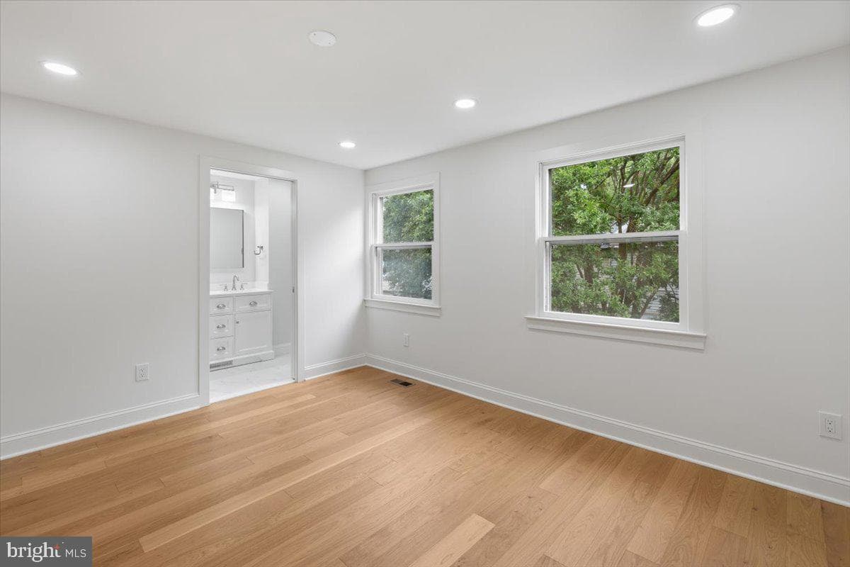 285 Gundry Drive photo 16
