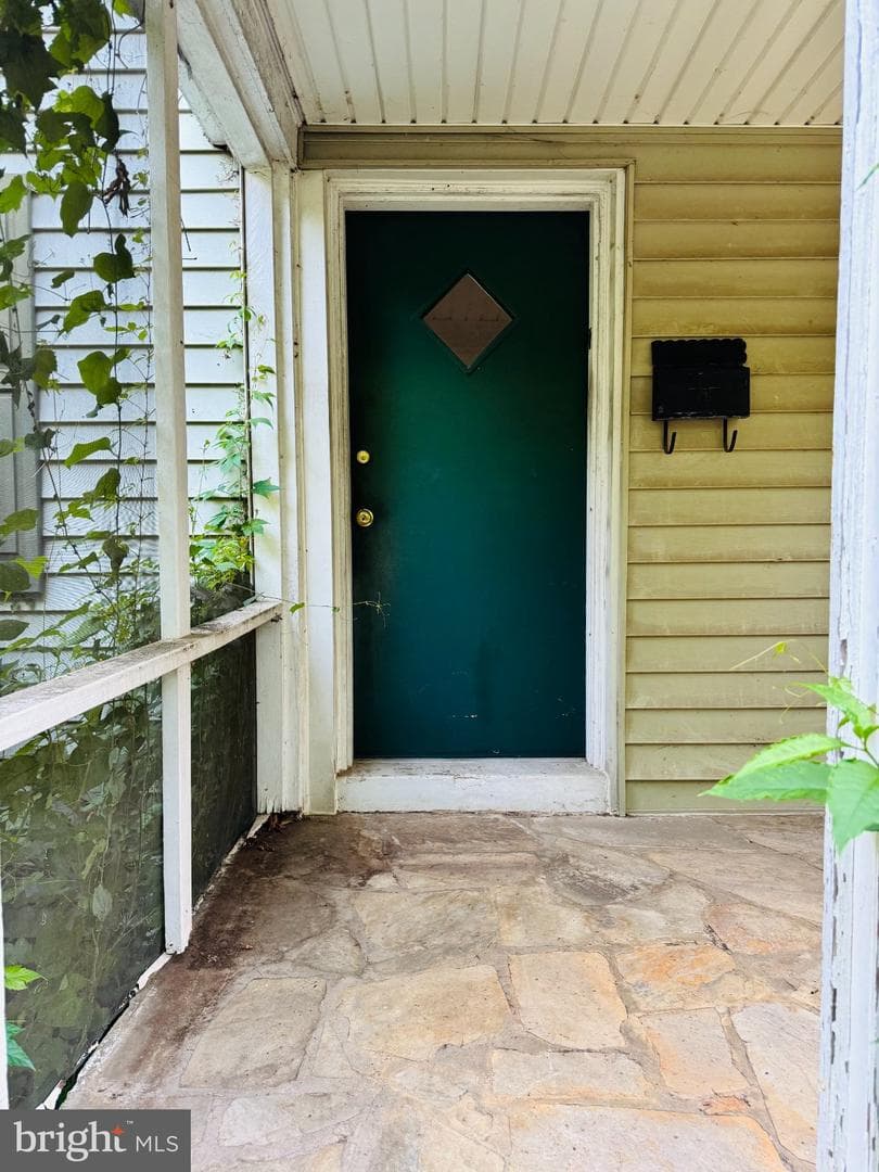 123 W Westmoreland Road, Falls Church