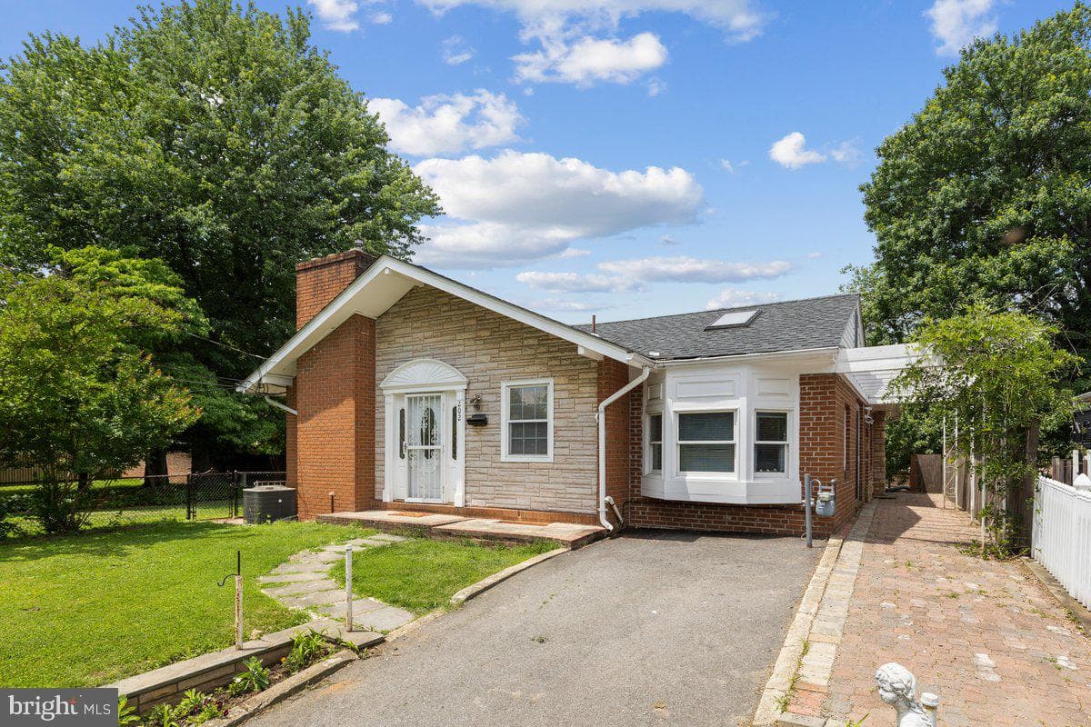 202 S Cherry Street photo 1