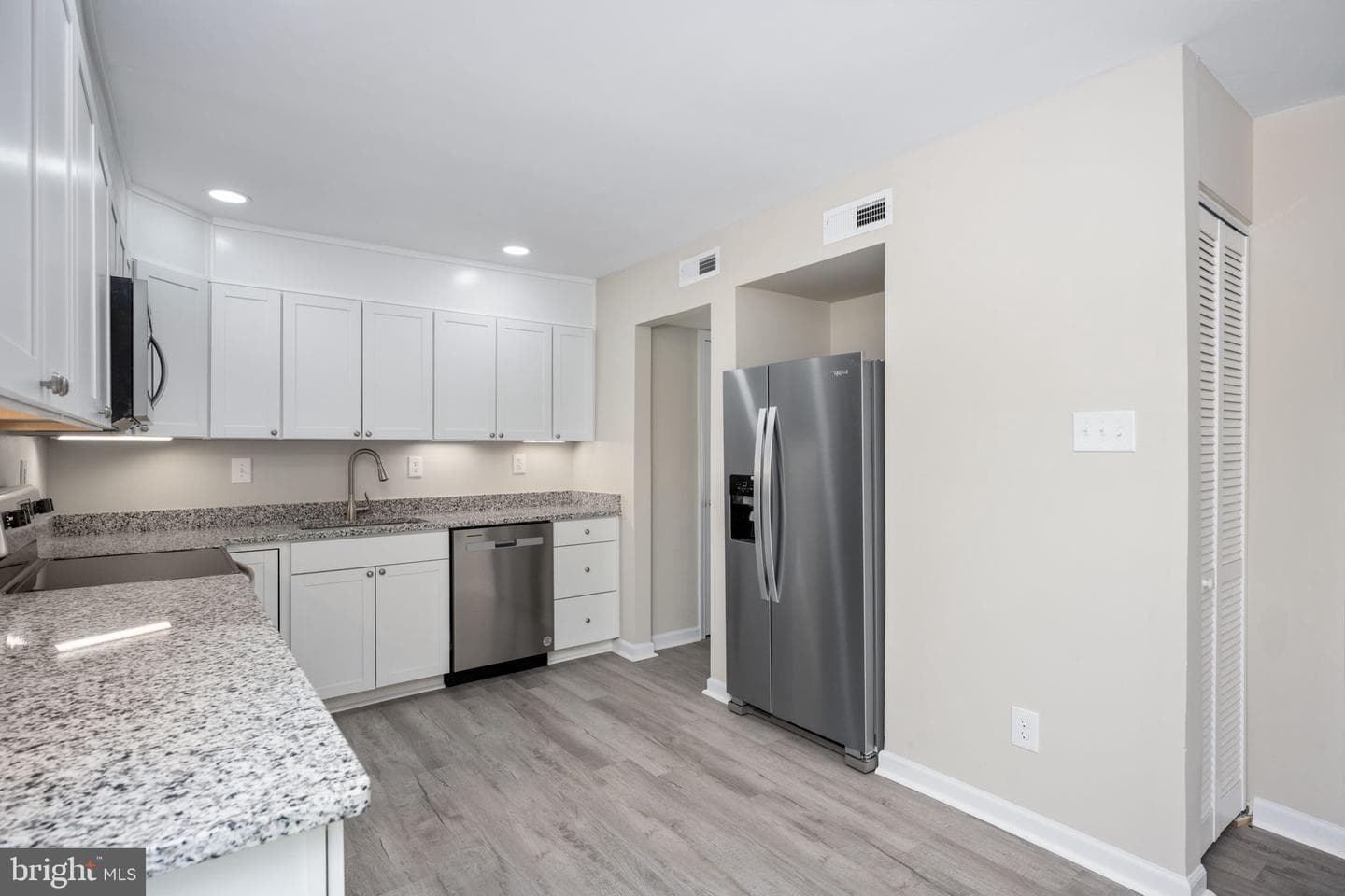 428 Rann Court photo 6