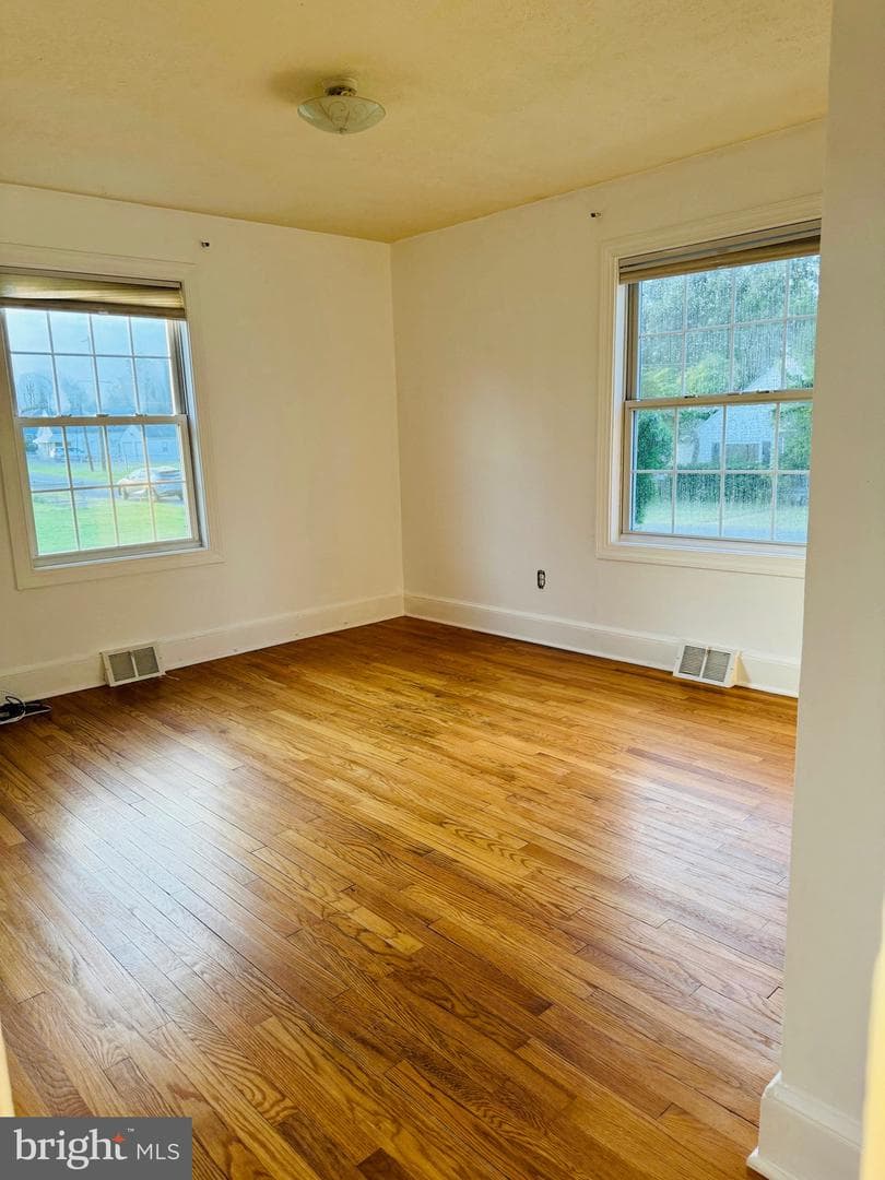 138 Ridgeway Street photo 13