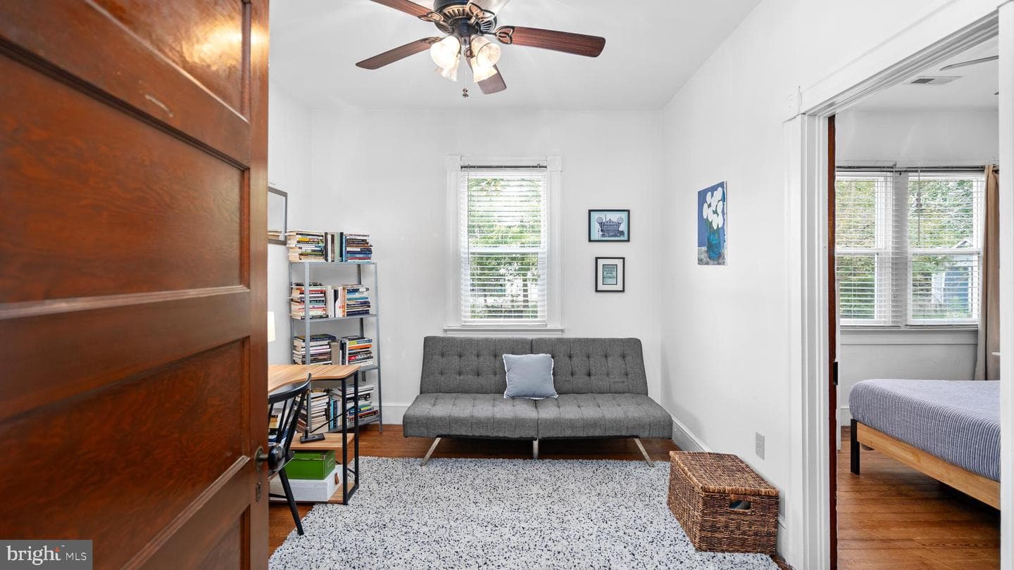 1225 Rowe Street photo 29