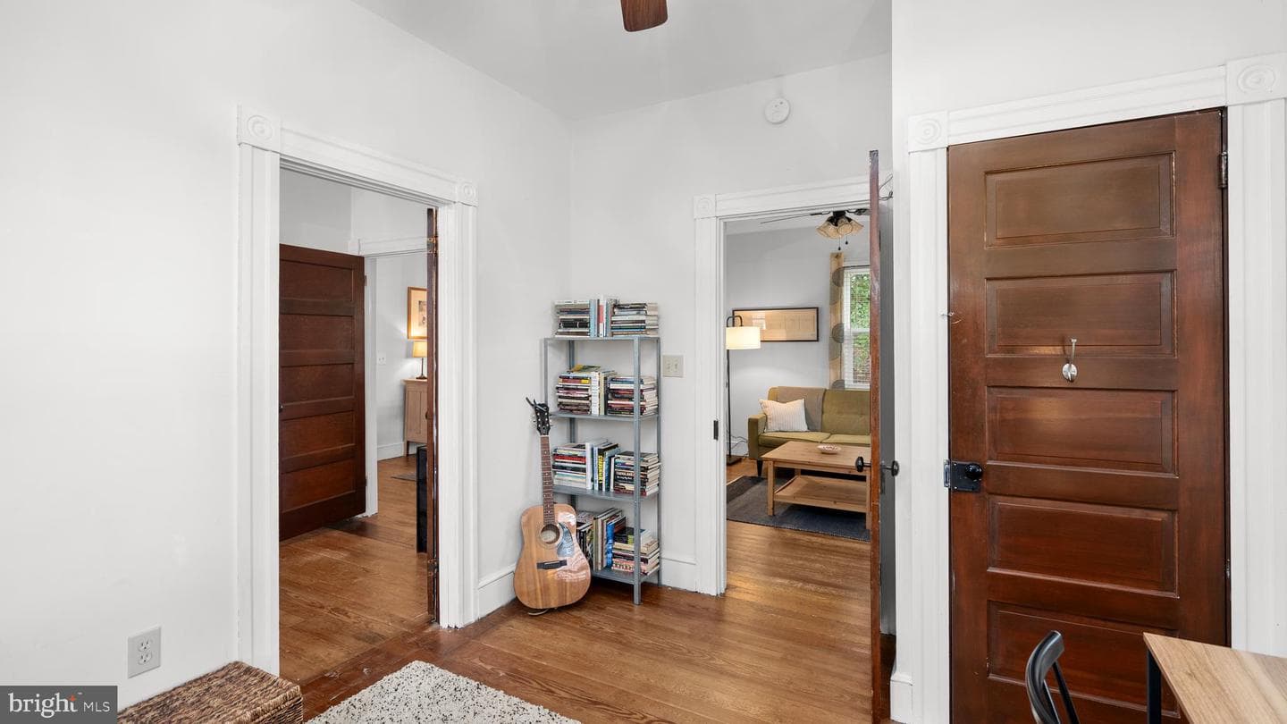 1225 Rowe Street photo 30