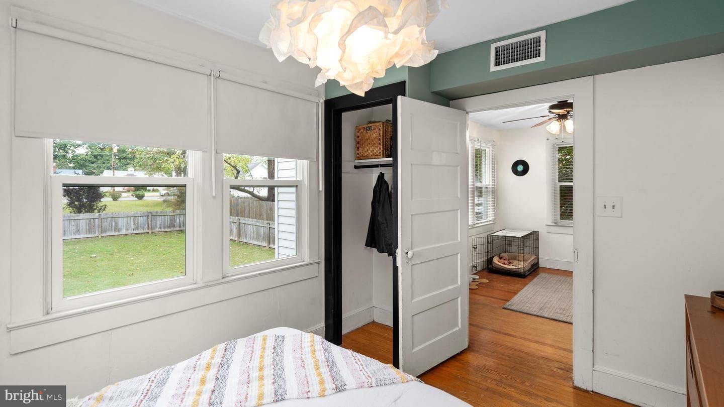 1225 Rowe Street photo 38