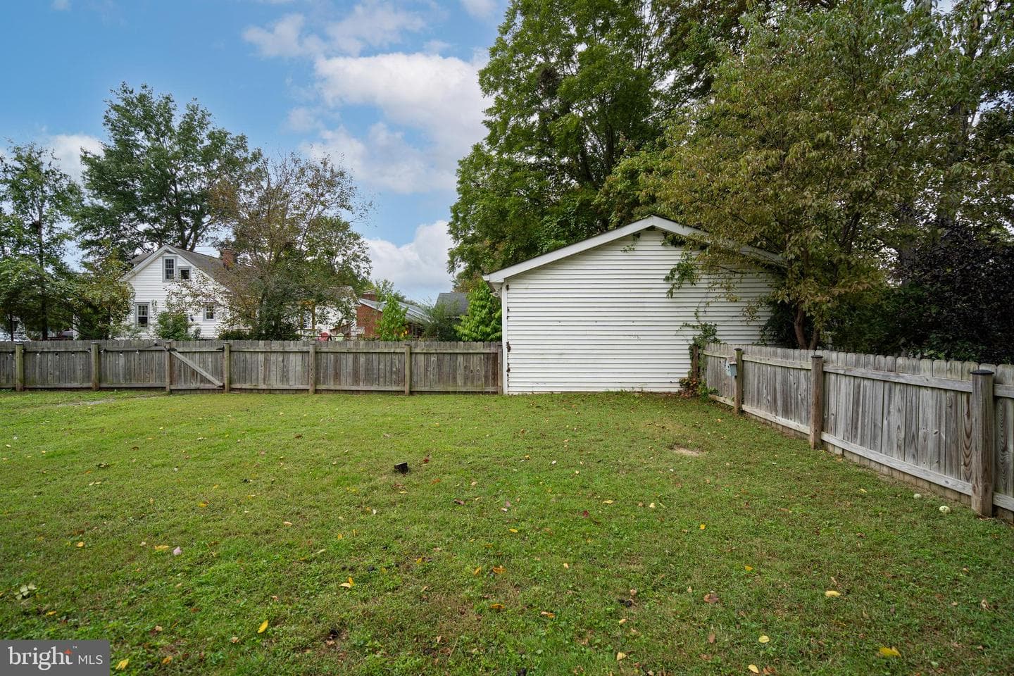 1225 Rowe Street photo 45
