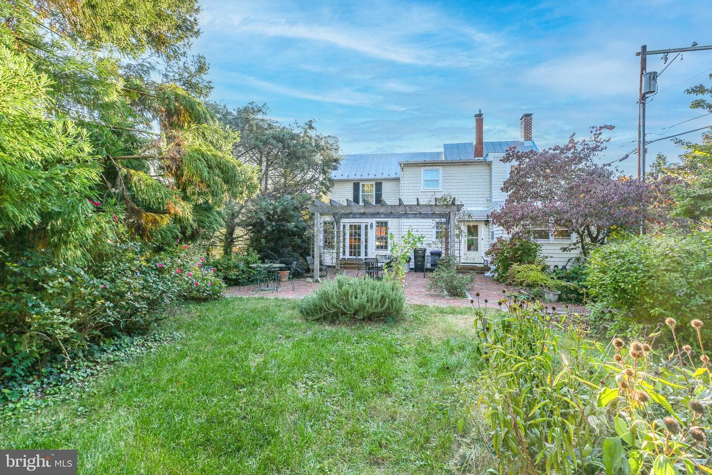 1213 Prince Edward Street photo 35