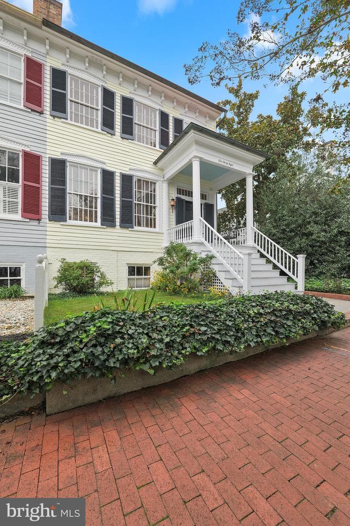 138 Caroline Street photo 3