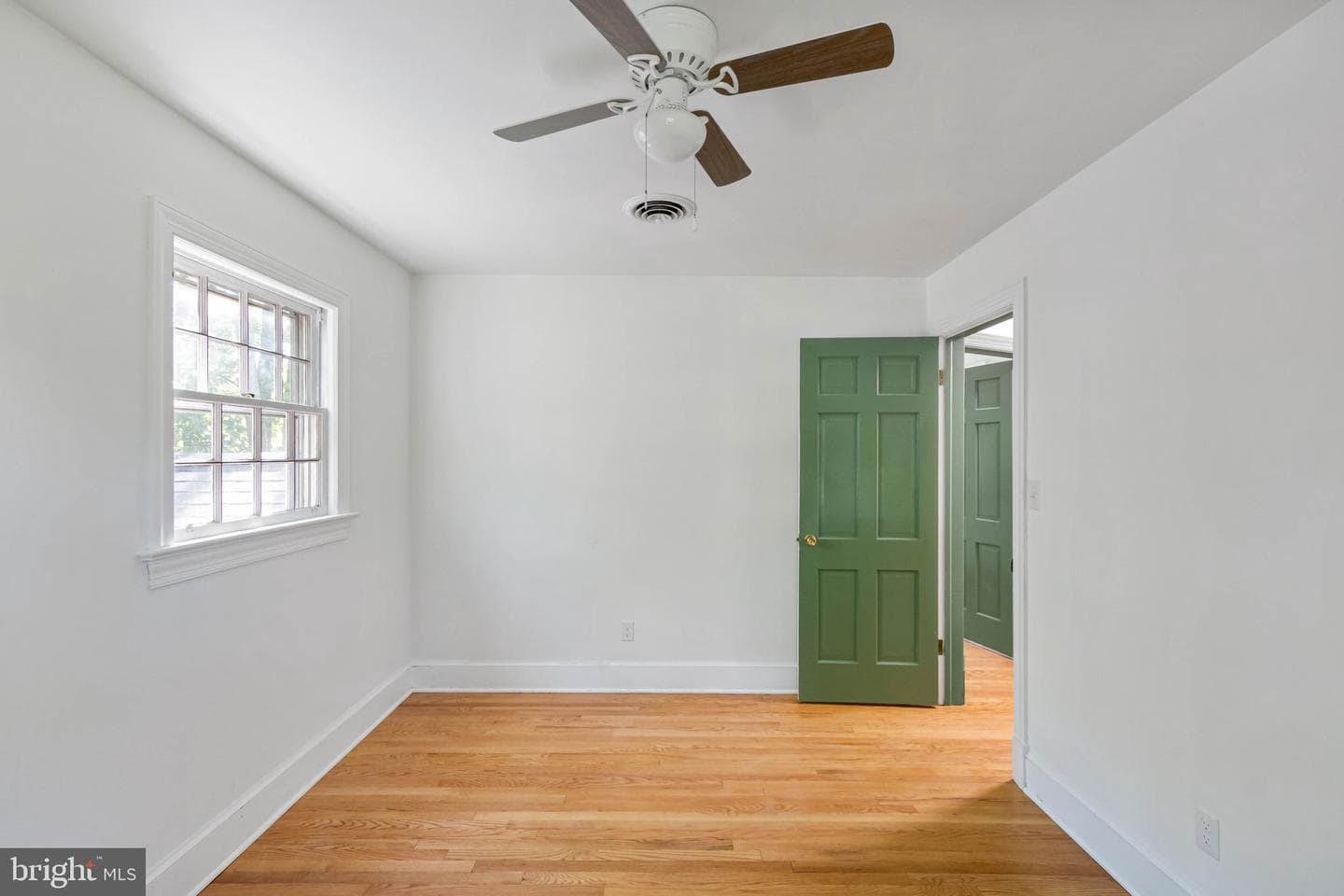 306 Braehead Drive photo 37