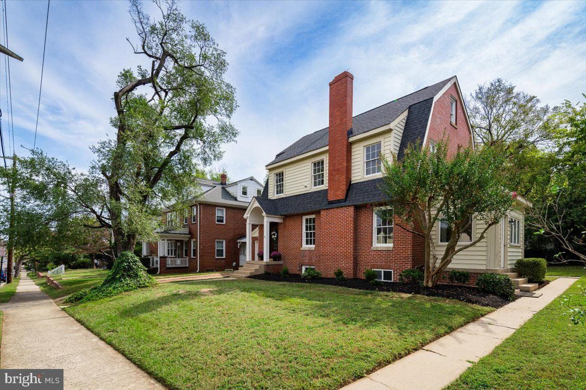 918 William Street photo 43