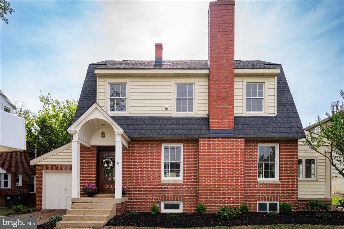 918 William Street photo 57