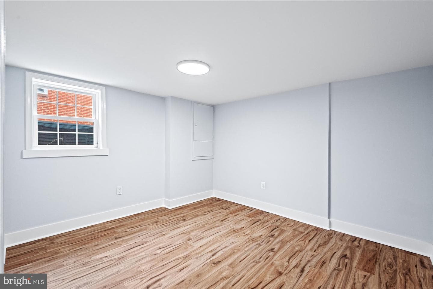 1213 Rowe Street photo 22