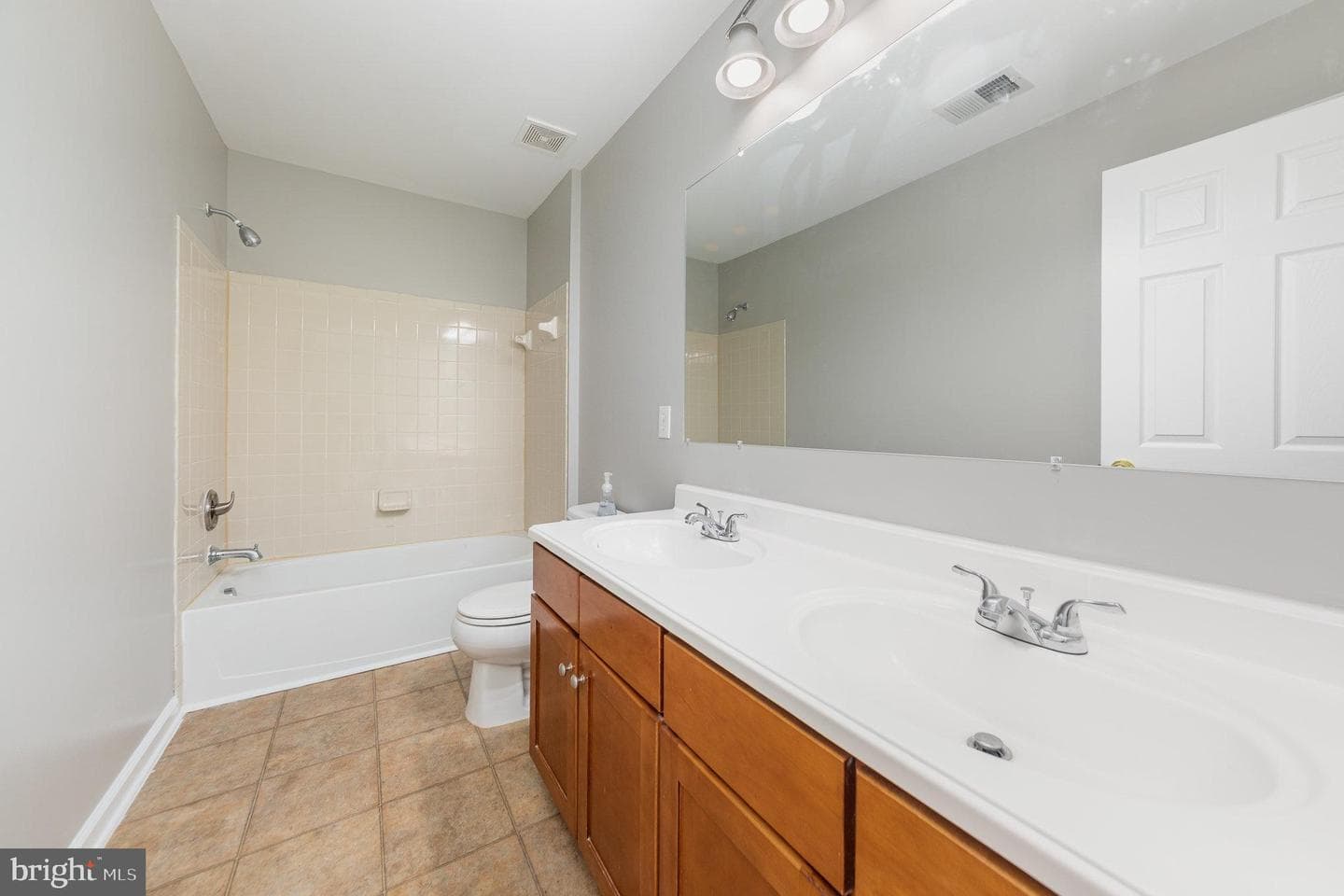 1403 Idlewild Boulevard photo 19