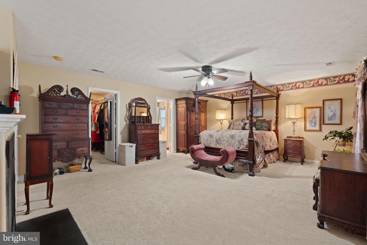 1002 Black Oak Court photo 32