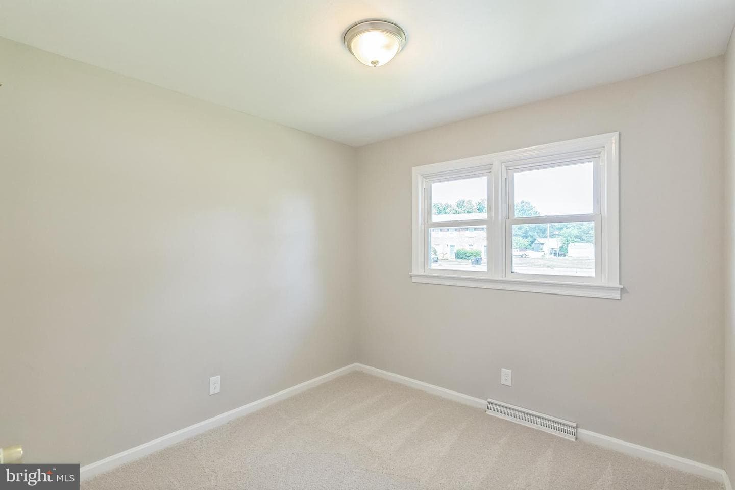 2403 Lafayette Boulevard photo 24