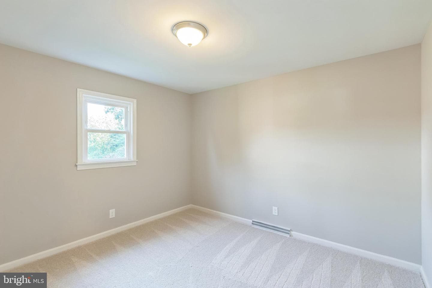 2403 Lafayette Boulevard photo 28