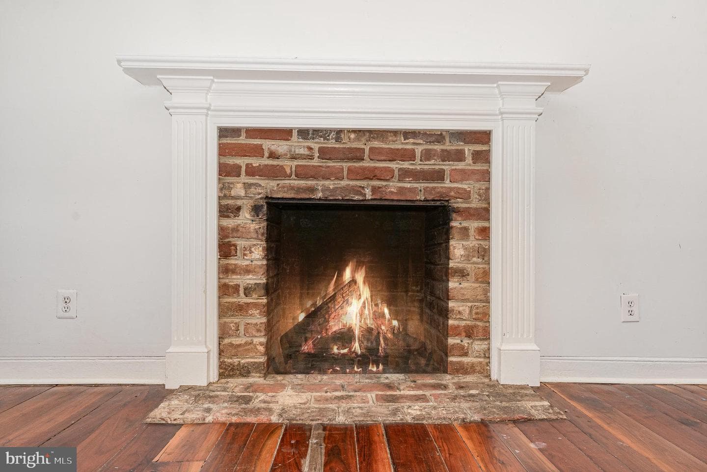 210 Sophia Street photo 13