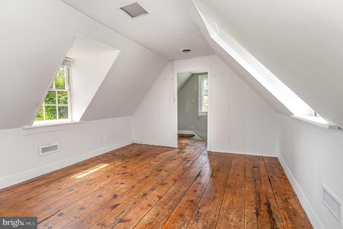 210 Sophia Street photo 18