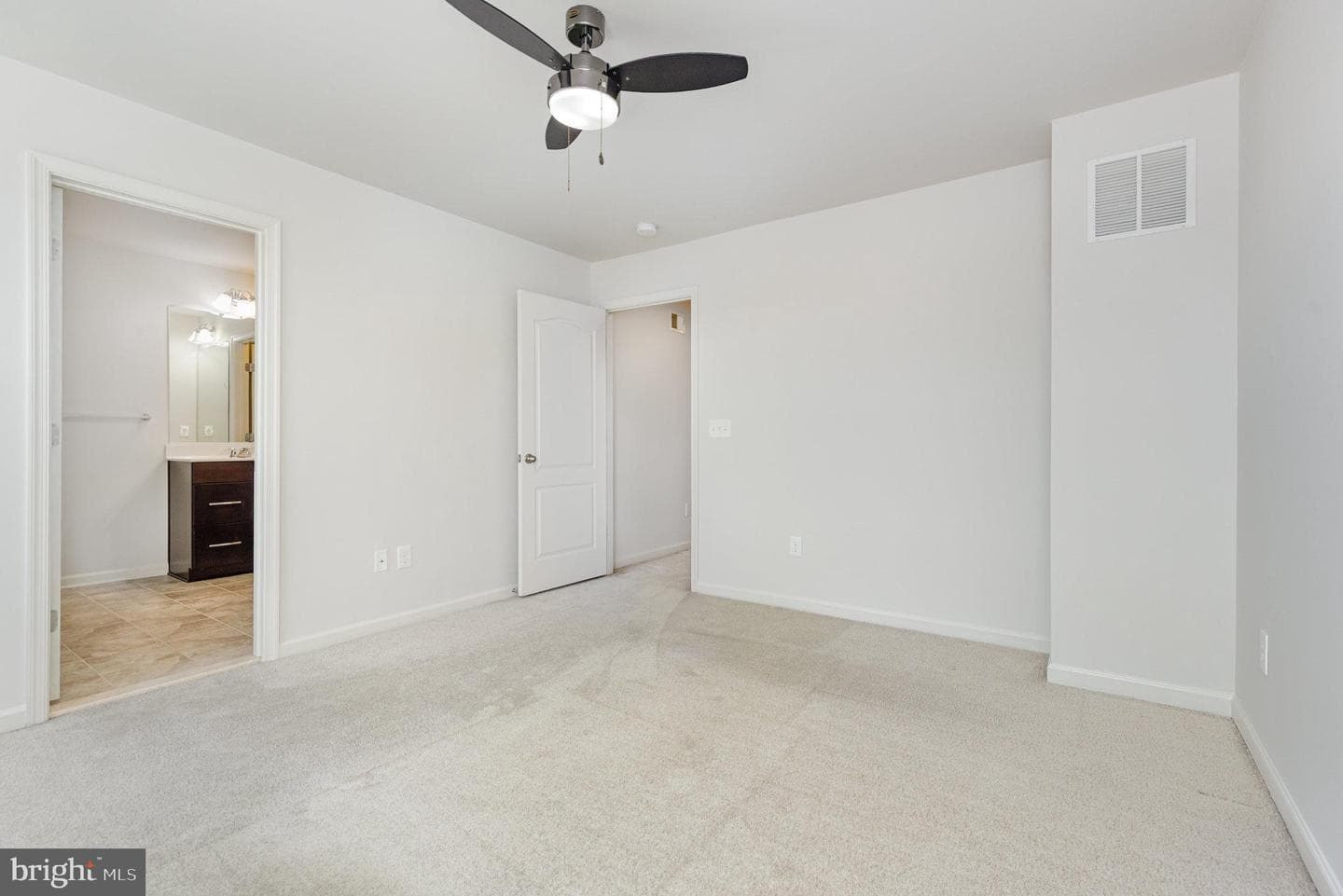 1302 Hudgins Farm Circle photo 15