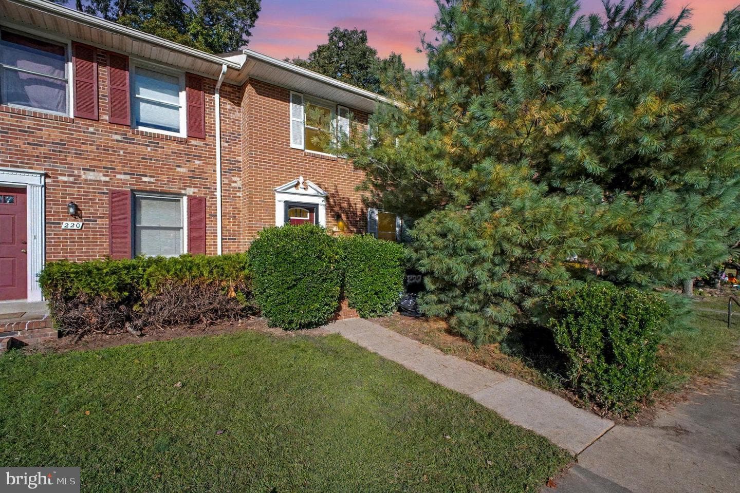 222 Farrell Lane photo 3